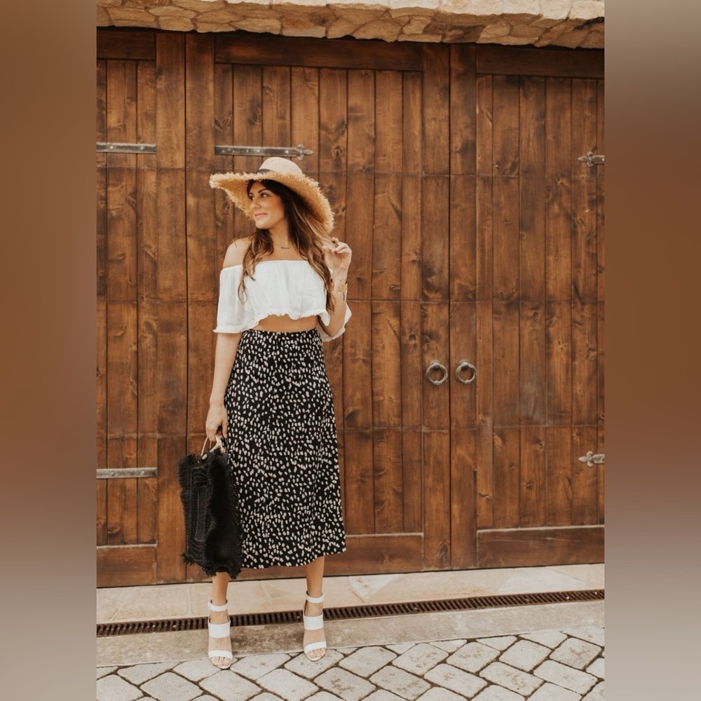 LIKE NEW FORE Ruffle Crop Blouse